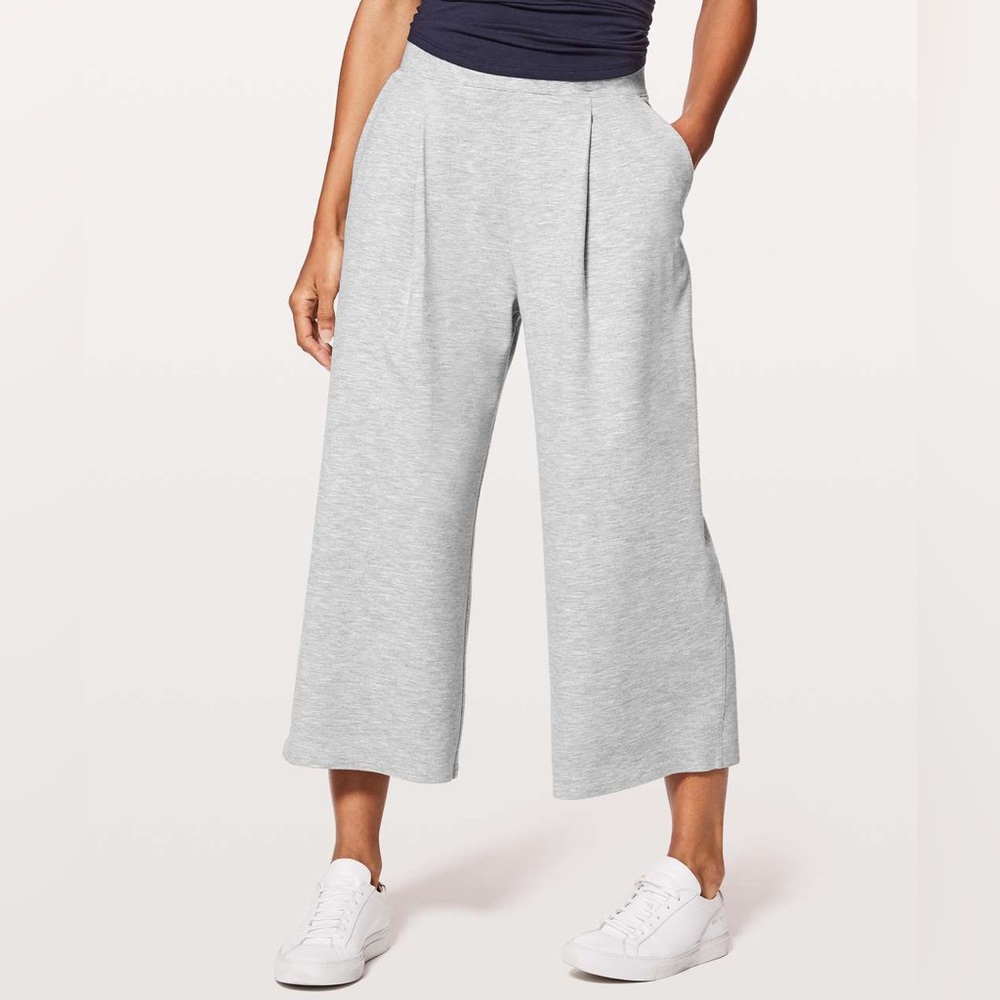 Lululemon Women's Can You Feel The Pleat Crop Pant